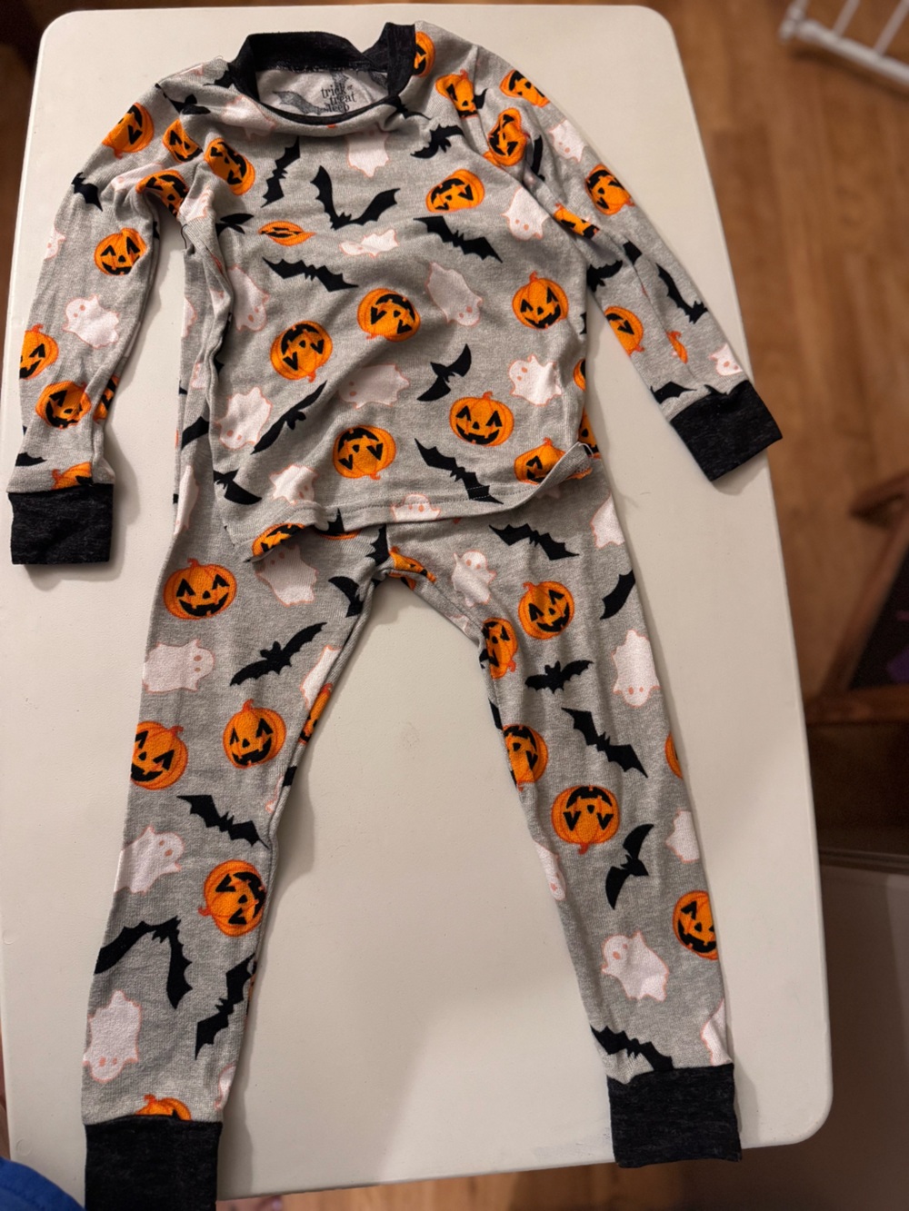 Kids Halloween Pajama Set - Gray with Orange Pumpkins & Black Bats
